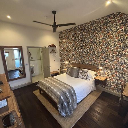 The George Inn Maulden Екстер'єр фото